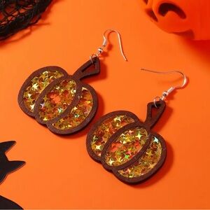 Handmade sparkling pumpkin earrings | fall | autumn | Halloween | Thanksgiving